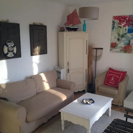 3 Pieces Avec Balcon A 150m Du Centre-ville Et 200m De La Plage, Pres Du Casino - Fr-1-712-50 Apartment Villers-sur-Mer